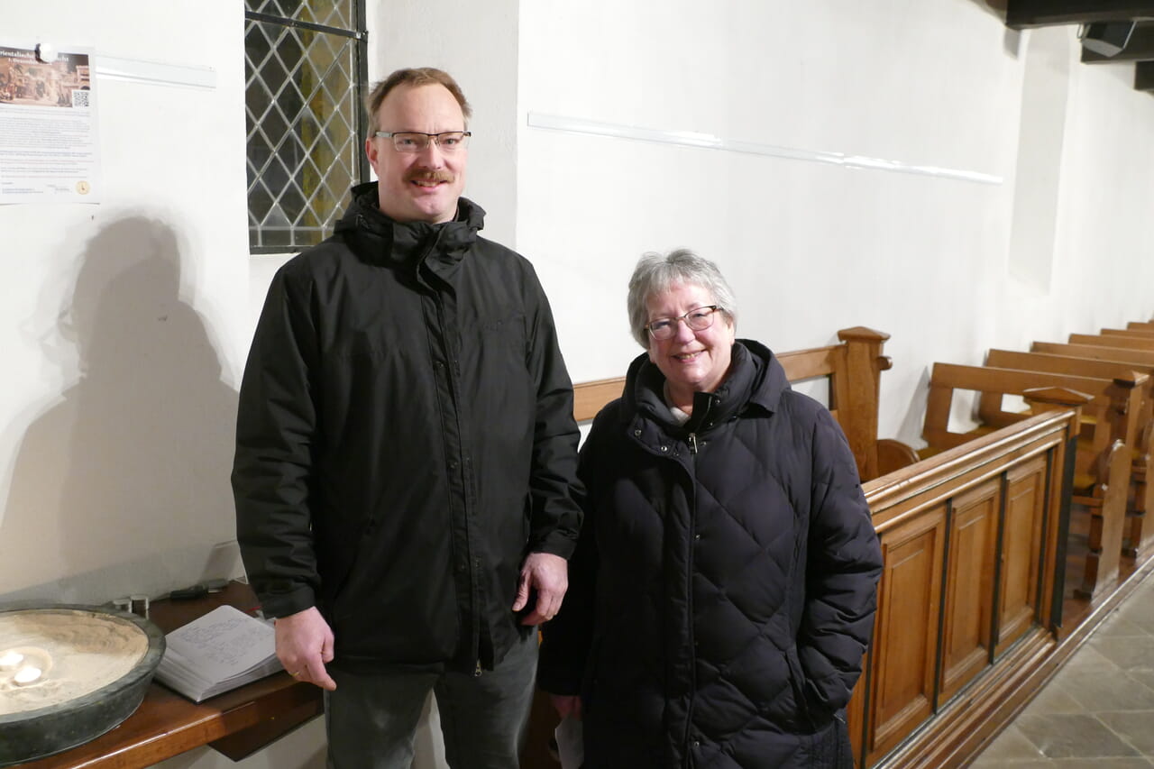 Daniel Seyfried und Regina Kummer gehören zu den Organisatoren der ökumenischen Friedensgebete, die in Bad Berleburg und in den umliegenden Orten stattfinden.